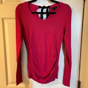 t/o Women's Bold Pink Scoop Neck Sweater Medium